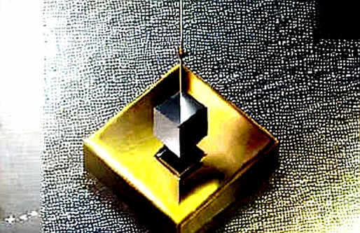 The Gold-Bitcoin Contradiction: Why the Fed's Shadow Outweighs Iran's Silence